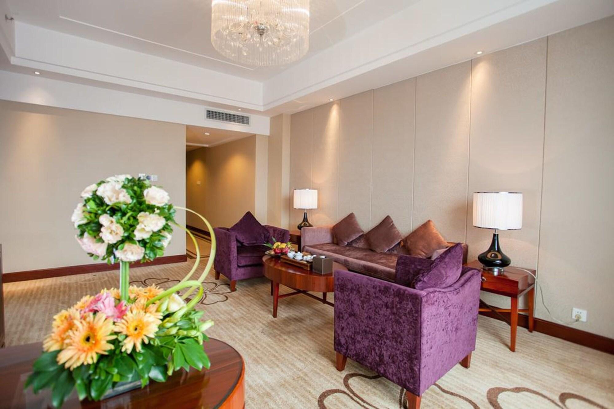 Ramada Plaza Shaoguan City Centre Eksteriør bilde
